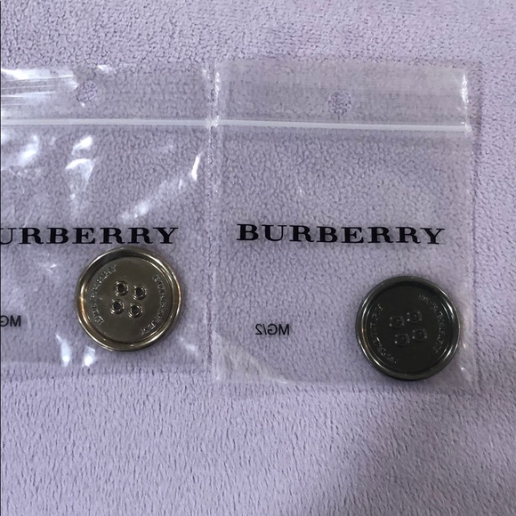 burberry buttons